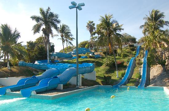 les tobogans pour tous - Picture of Gran Festivall All Inclusive Resort, Manzanillo - Tripadvisor