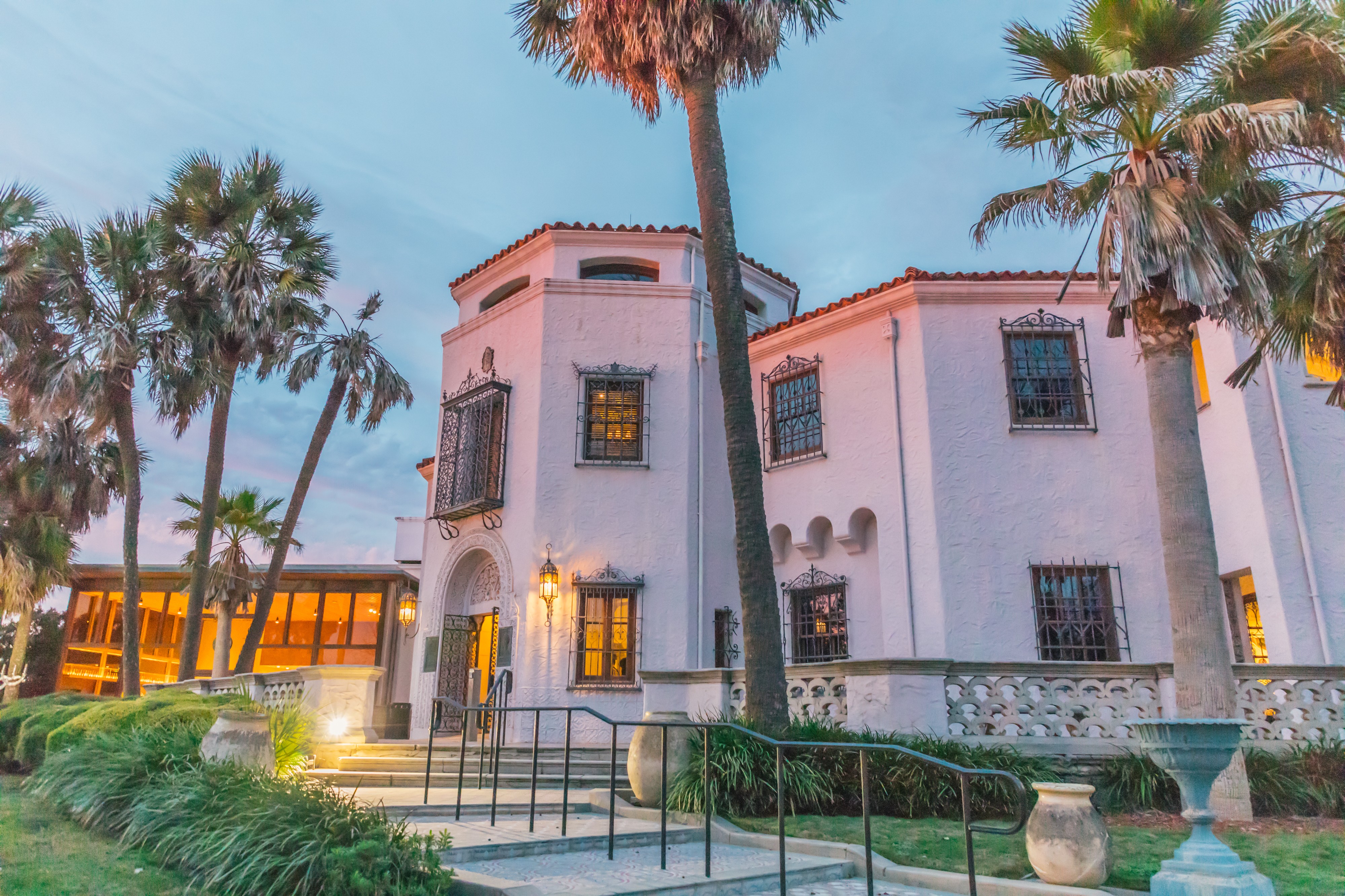 McNay Art Museum brings back innovative drive through event for arty summer fun | Arts Stories & Interviews | San Antonio | San Antonio Current