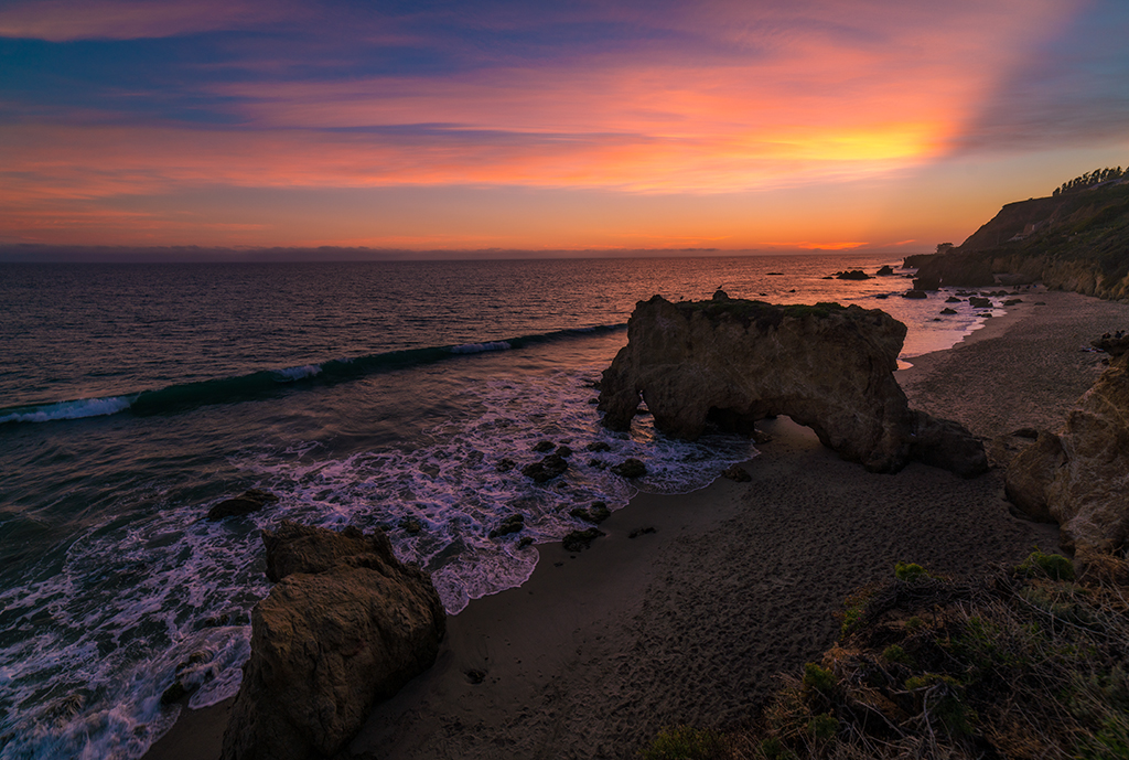 El Matador State Beach: Malibu's Megastar - Travel Caffeine