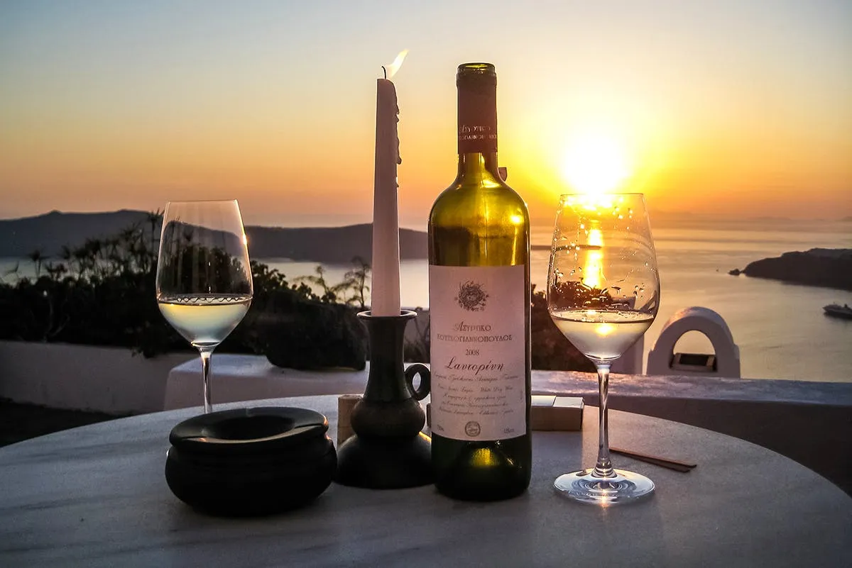 Wine tasting in Santorini | List of best wineries - Unwind World